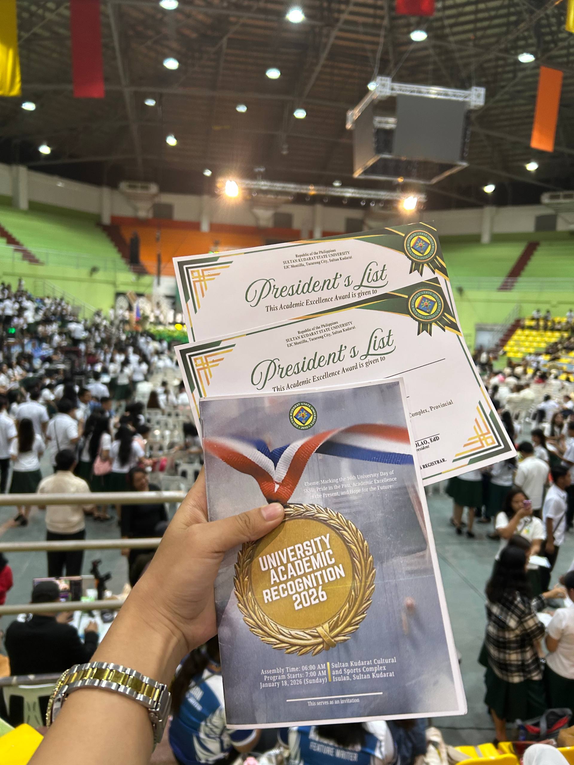 President's List certificates and university academic recognition program